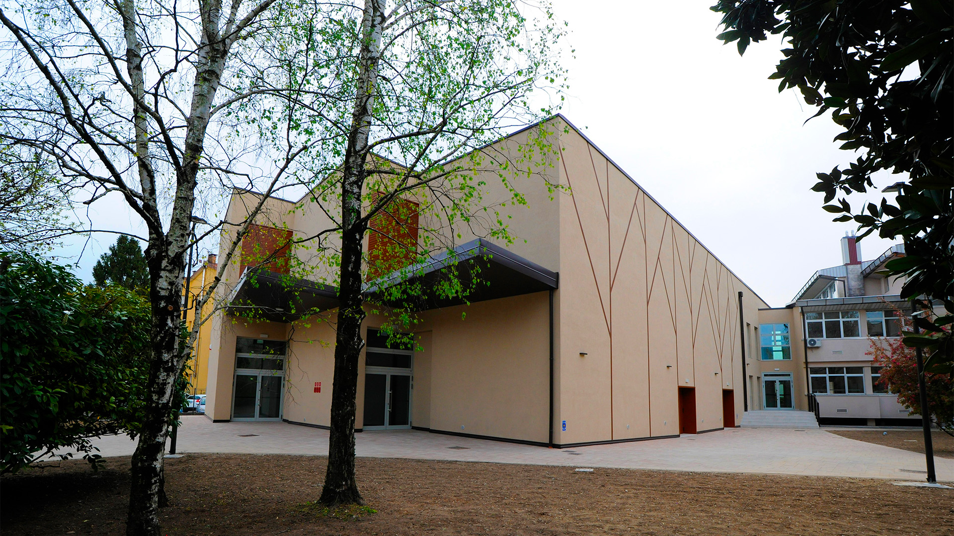 Demolizione e ricostruzione dell'auditorium dell'I.S.I.S. "G.A. Pujati"